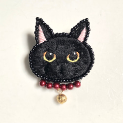 黒猫】手刺繍ブローチ 2way仕様(バッグチャームオプションあり) 愛猫と