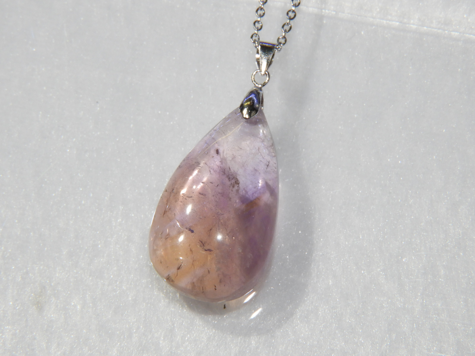 人気ストーン！高発色！大きめ！貴重なバイカラーのナチュラルアメトリンのペンダントトップ！手作り一点物　天然石　１４