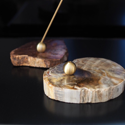 ペトリファイド ウッド エッグ 珪化木 マダガスカル産 台座付き いい石