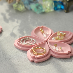 桜＆桜の花びらモチーフ　アクセサリートレー＆小物入れ 2枚目の画像