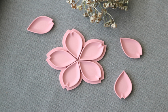 桜＆桜の花びらモチーフ　アクセサリートレー＆小物入れ 3枚目の画像
