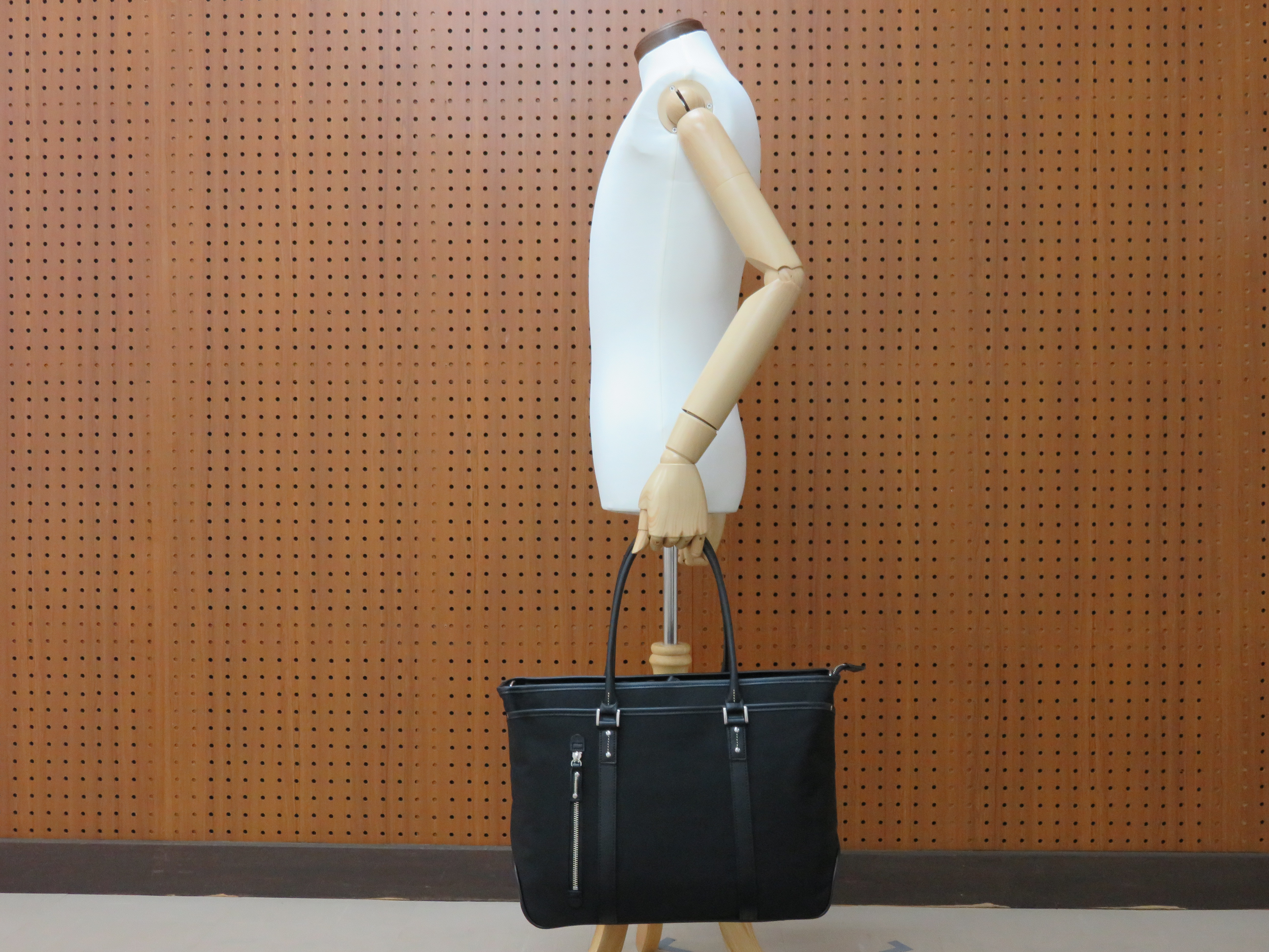 木和田　ナイロン（生地名：エビータ）　No.5025「エビータビジネストートバッグ」　日本製