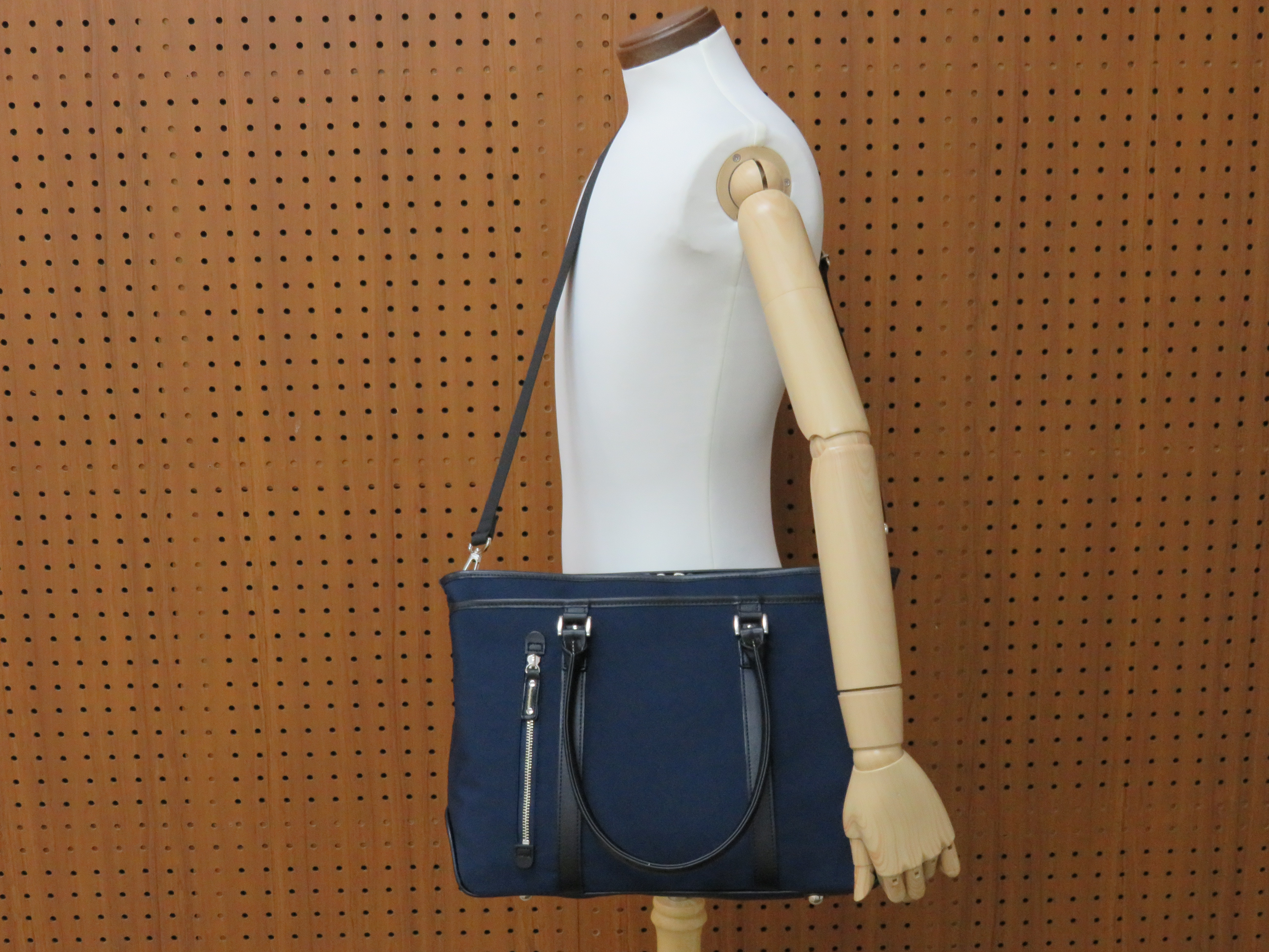 木和田　ナイロン（生地名：エビータ）　No.5025「エビータビジネストートバッグ」　日本製