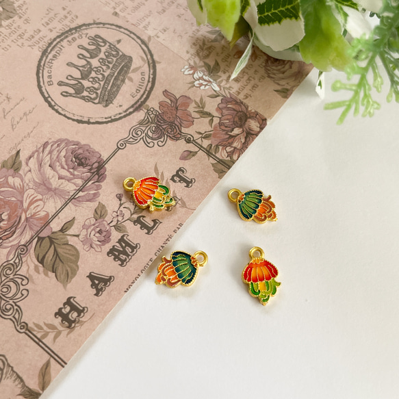 【1734】エナメルチャーム　小さなクラゲ　4個 1枚目の画像