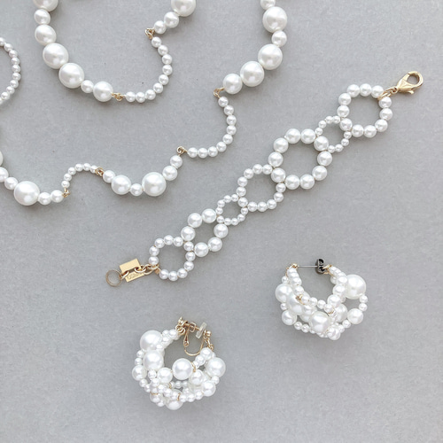 ホワイトパール様　オーダーページ NECLACE:「White pearl」small changes ネックレス・ペンダント OShiO