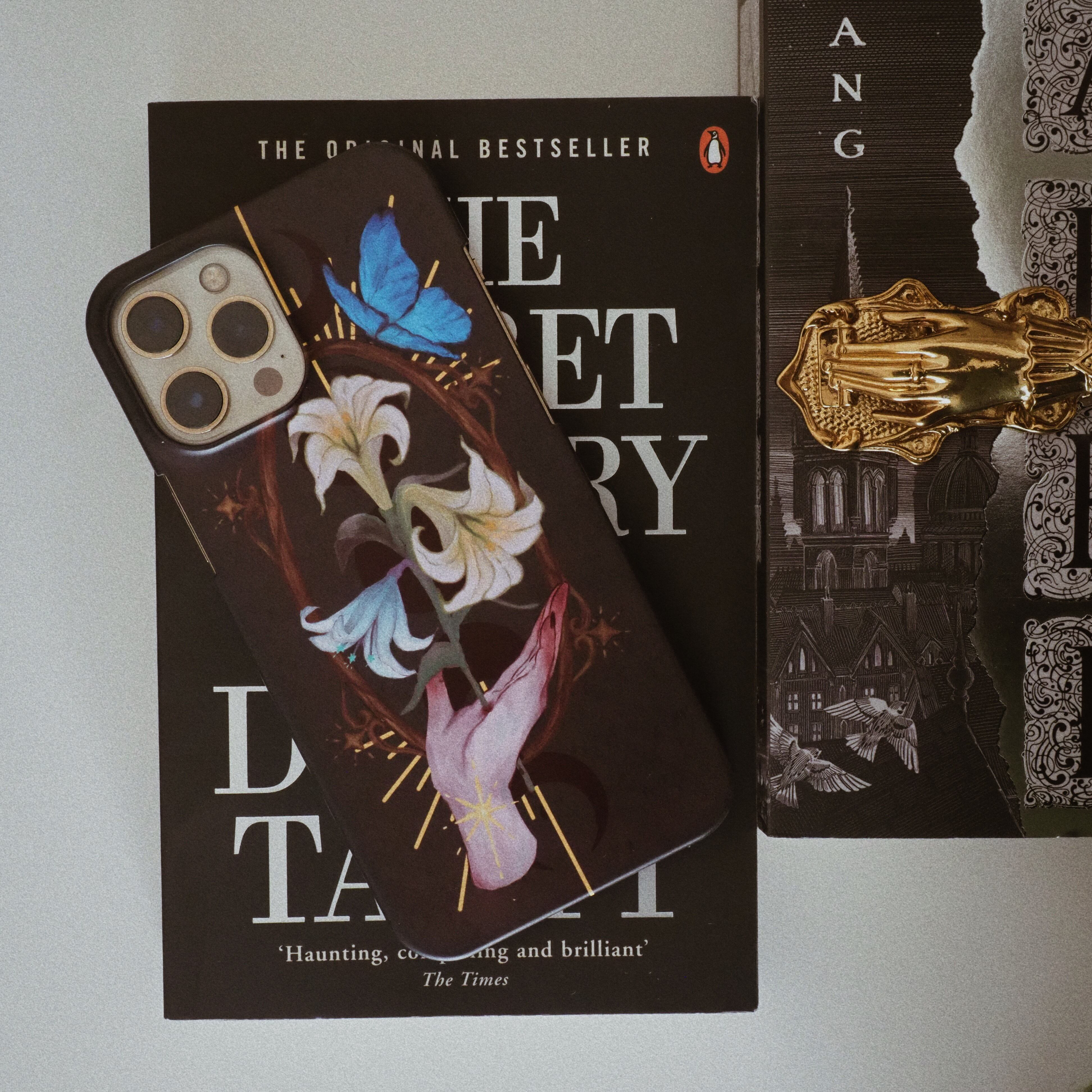 白百合のスマホケース