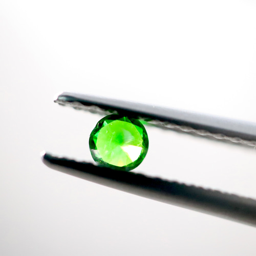 ロシア産 デマントイドガーネット ルース 0.116ct ソーティング付き