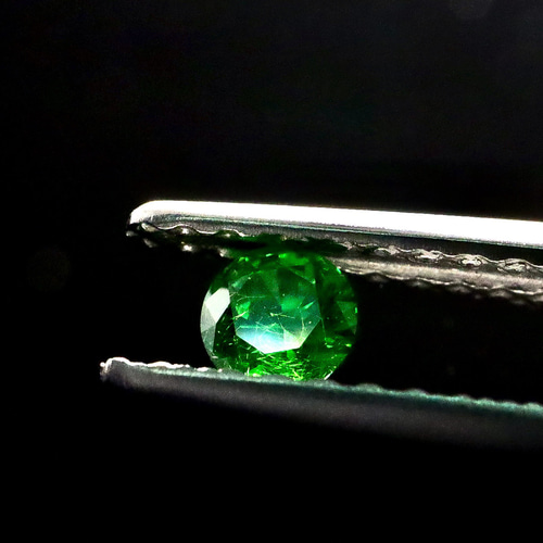 ロシア産 デマントイドガーネット ルース 0.116ct ソーティング付き