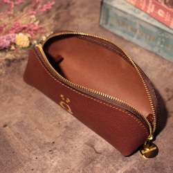 【チャーム付き】ふっくら本革ペンケース　箔押しネコ　箔押しパンダ　ブラウン　ダークブラウン　イタリアンレザー　革　筆箱 8枚目の画像