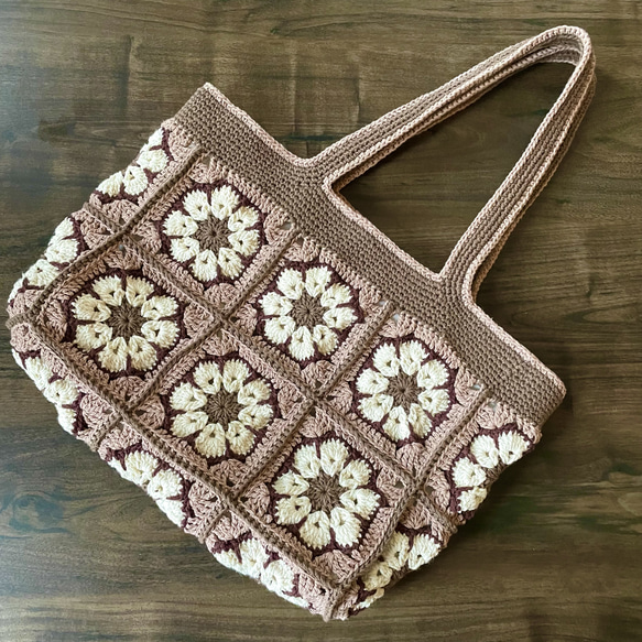 ⭐︎様専用〉黒 ブルーアフリカンフラワーモチーフトートバッグ