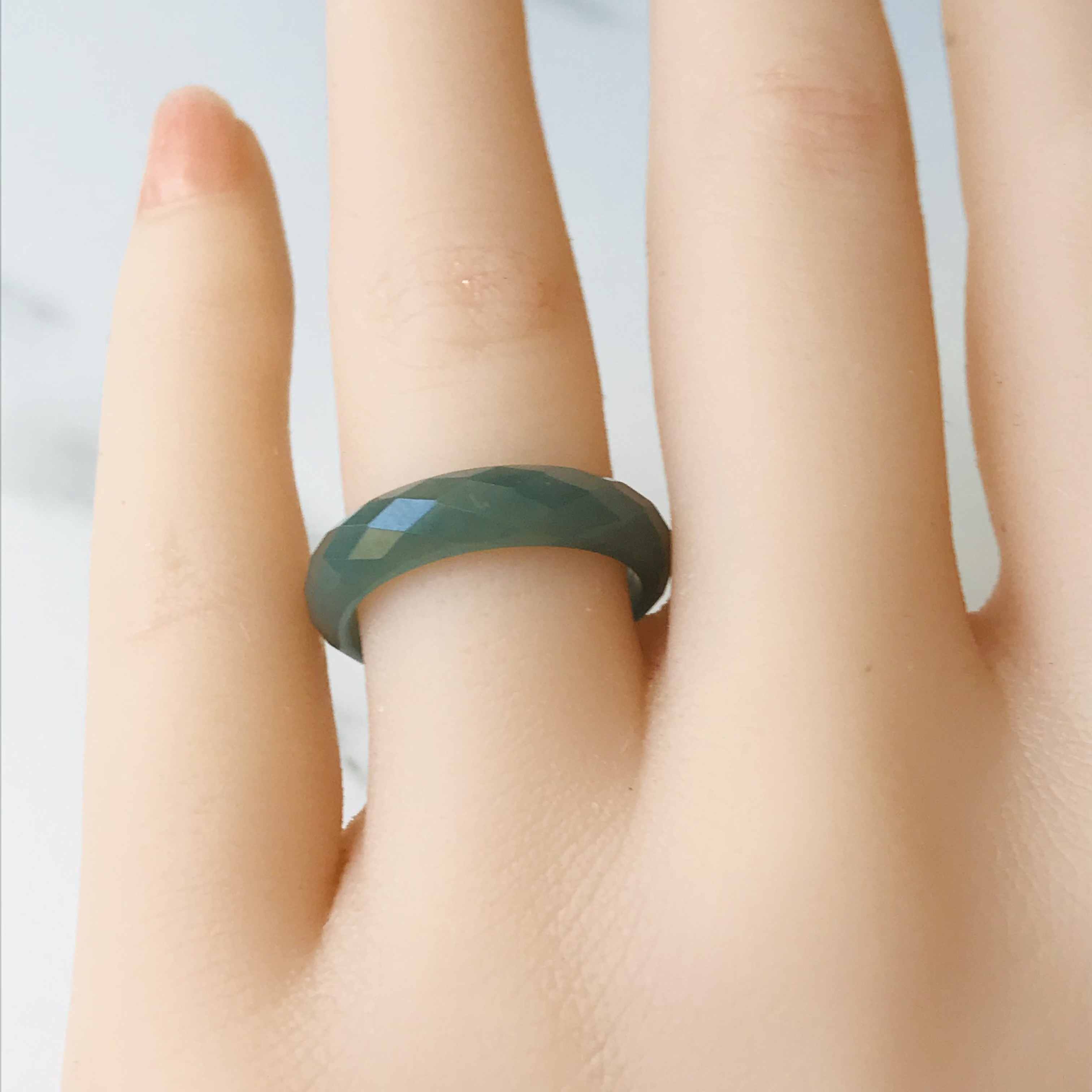 [R60-003］ ジェイド　JADE ヒスイ　本翡翠　くりぬきリング　13号　天然石　グアテマラ産　指輪　　ファセット