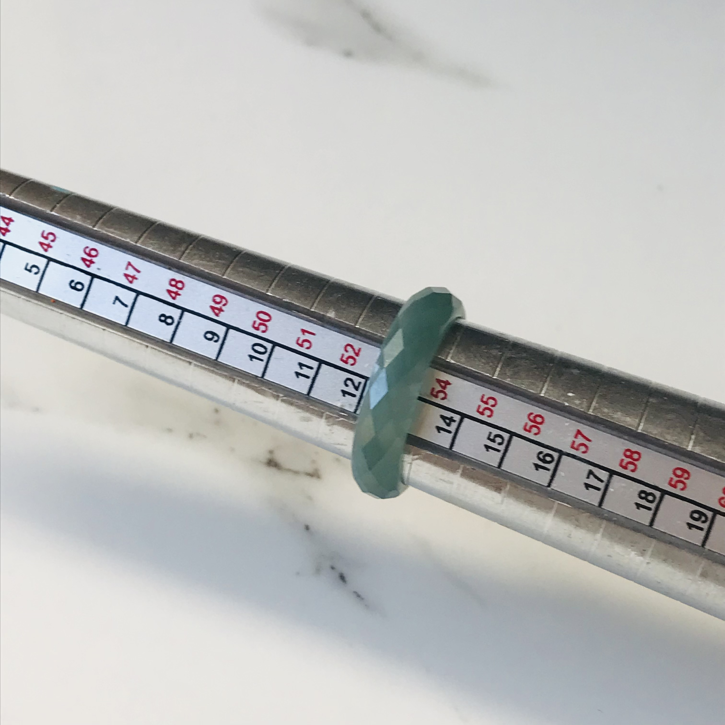 [R60-003］ ジェイド　JADE ヒスイ　本翡翠　くりぬきリング　13号　天然石　グアテマラ産　指輪　　ファセット