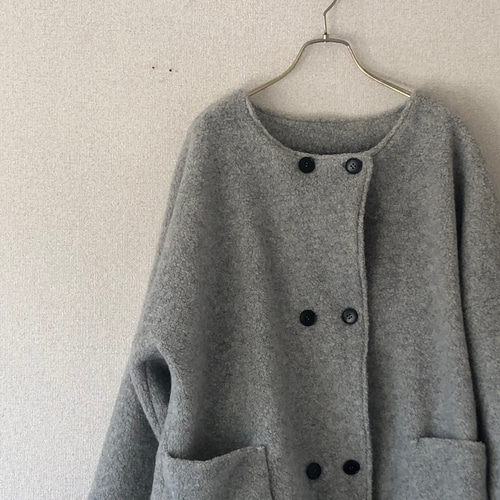 ダブルボタンノーカラーコート 尾州ウール混ボア・ボアニット ベスト