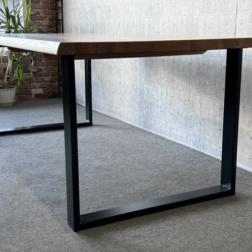 タモ無垢材　アイアン脚　アンティーク塗装 タモ無垢材 アイアン脚 アンティーク塗装 アイアンと無垢材をあわせて