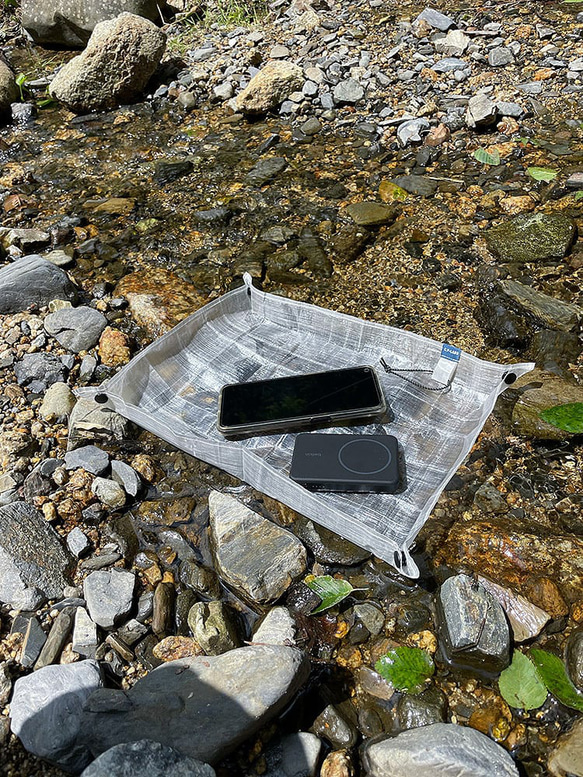 登山・キャンプに最適。ウルトラライトで防水UL-DCF-SEAT(ウルトラライトDCFシート)でテーブルのように使えます 1枚目の画像