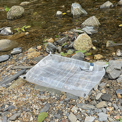 登山・キャンプに最適。ウルトラライトで防水UL-DCF-SEAT(ウルトラライトDCFシート)でテーブルのように使えます 3枚目の画像