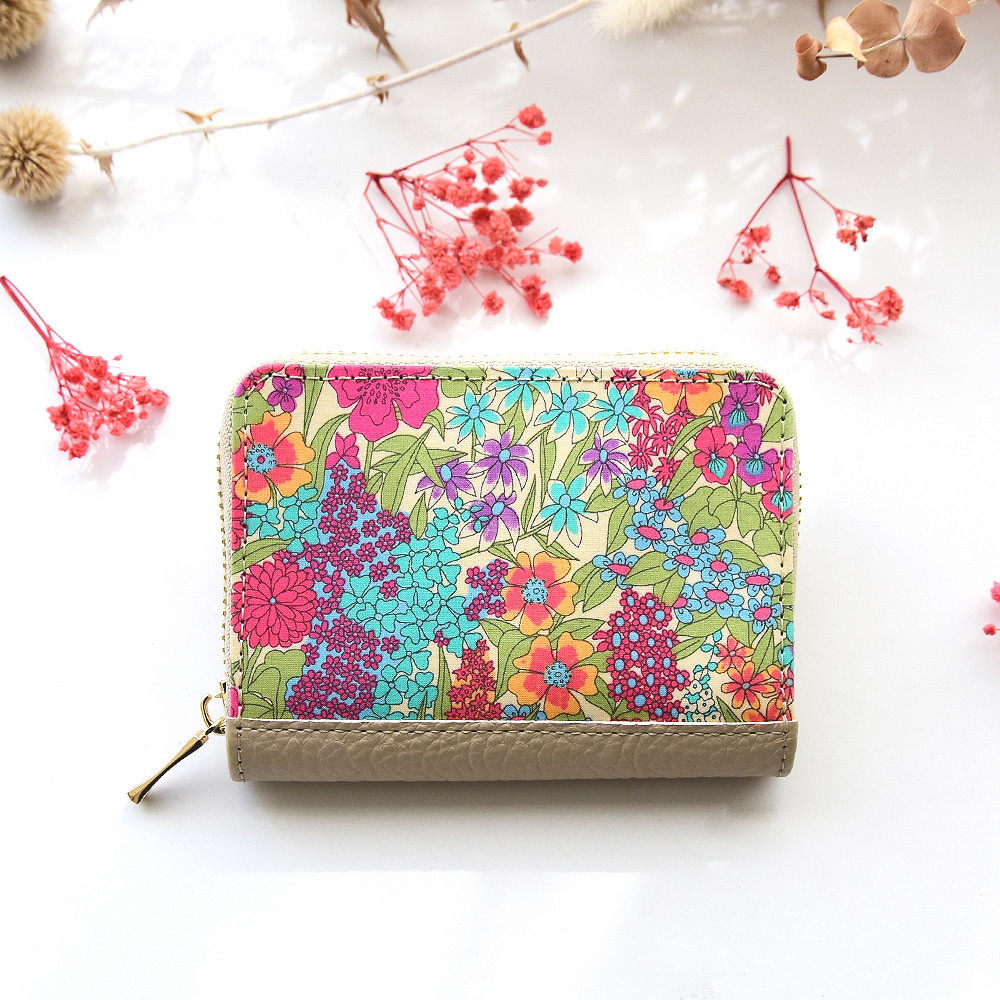 リバティ×国産シュリンクレザー 本革 ミニ財布 ラウンドファスナー じゃばら式 コンパクトウォレット キアラ