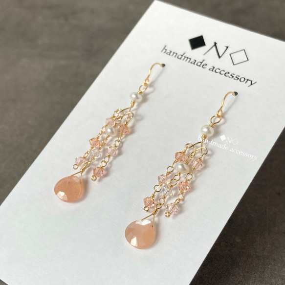 14kgf モスコバイトと淡水パールのピアス スワロフスキー・クリスタルの煌めき 14kgf モスコバイトと淡水パールのピアス スワロフスキー・クリスタル