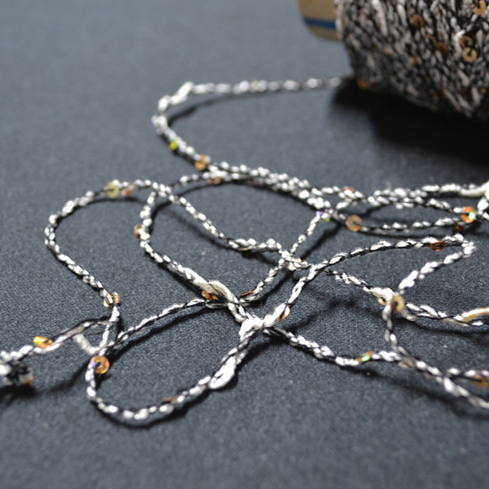 【デッドストック】LUSTRUSA  スパンコール糸  ライトグレーxブラック  イタリア製  LST-22 野島刺繍