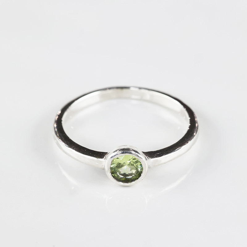 【Silver Ring Chrysoberyl】クリソベリル　シルバーリング　シルバー９２５　天然石　ハンドメイド