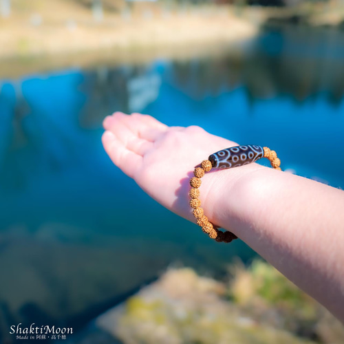 ◆限定1点◆エメラルドと二十一眼天珠のブレスレット◆ 至純 十一眼天珠【開光天珠】 ブレスレット 瑛 昊 通販 4141370