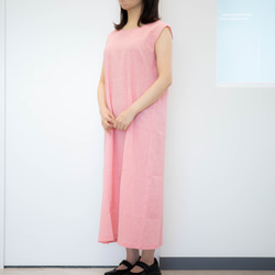 毎日着たくなる♪　高島ちぢみ「こころよしノースリーブワンピ」 ブラック／サーモンピンク 1枚目の画像