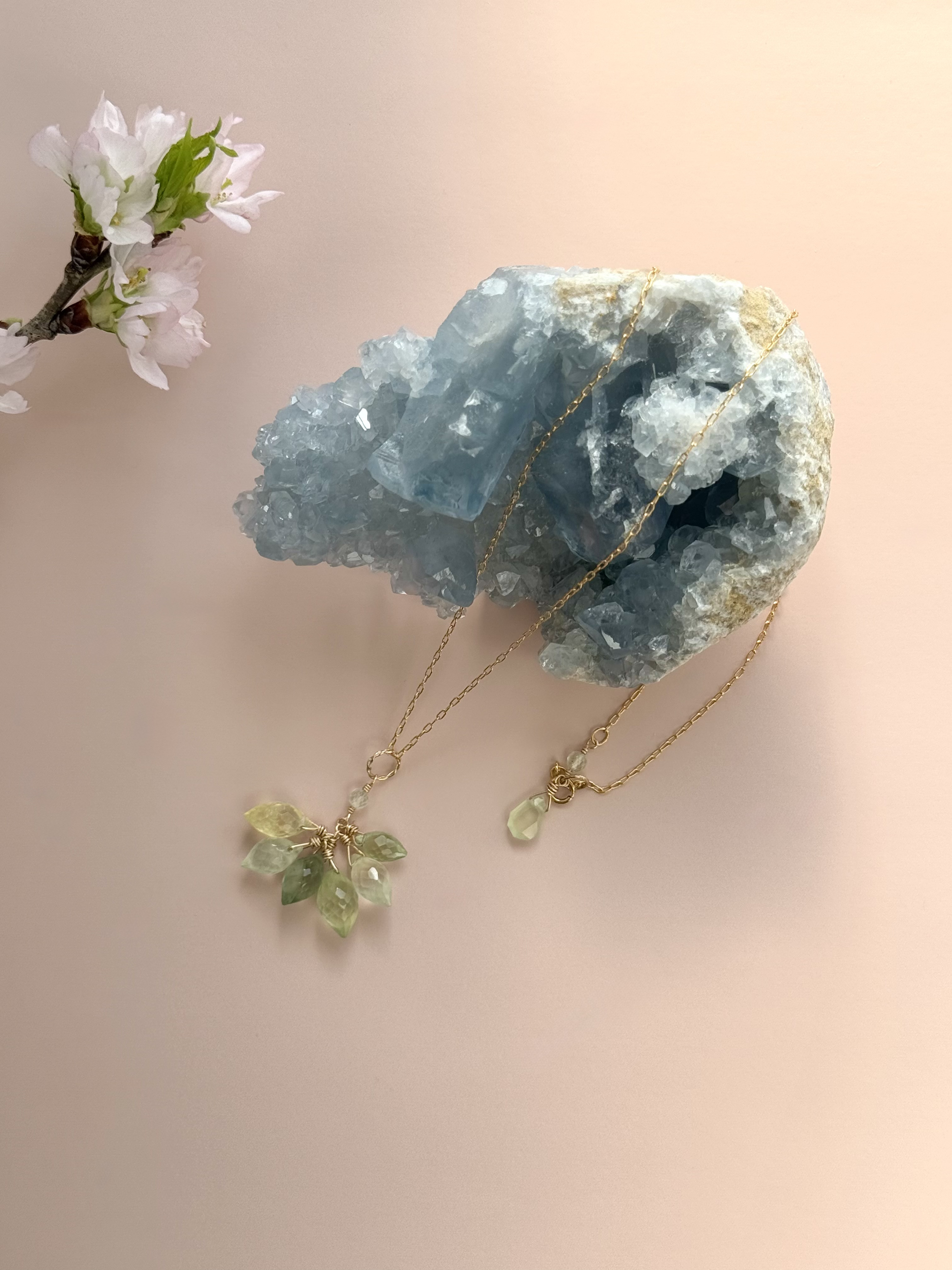 プレナイトのネックレス