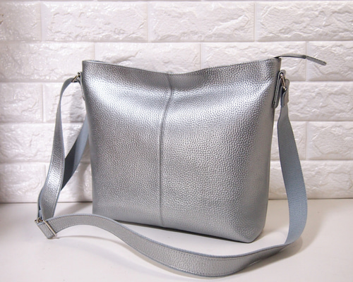 ☆ハンドメイド☆日本製☆ソフト・本革☆斜め掛けショルダーバッグ