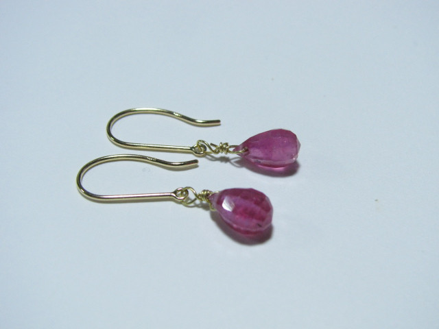 k18YG*ドロップカットルビーのピアス