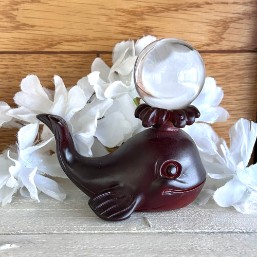 潮吹き可愛い くじら型 台座 木製 天然石 スフィア（丸玉