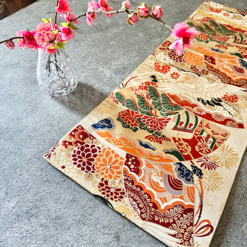 ワケありな逸品 帯のタペストリー アンティーク 花の扇に鶴 帯 着物