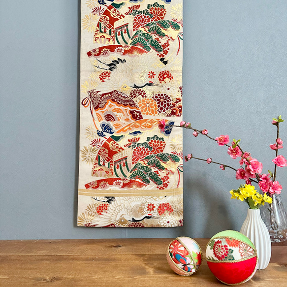 ワケありな逸品 帯のタペストリー アンティーク 花の扇に鶴 帯 着物