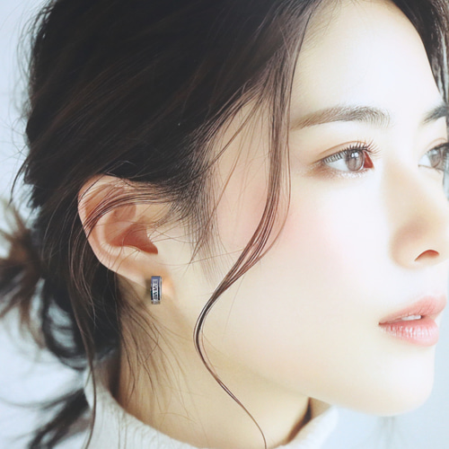 ☆ローマ数字 つけっぱなしOK 錆びないサージカルステンレス