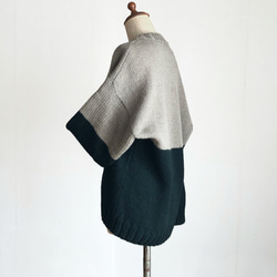 ベージュグレー X ダークグリーン　並太毛糸セーター　ウール100% 7枚目の画像