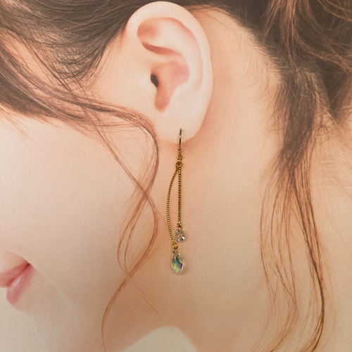 キラキラ雫のイヤリング／ピアス イヤリング・ノンホールピアス
