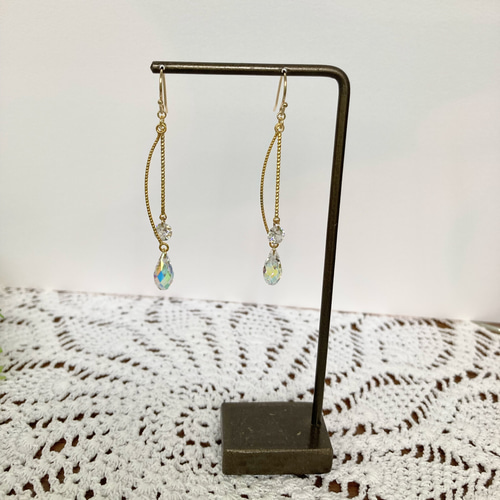 キラキラ雫のイヤリング／ピアス イヤリング・ノンホールピアス