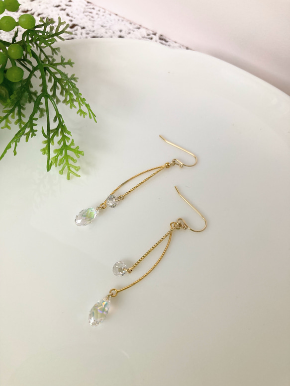 雫形 ガラスビーズのピアス／イヤリング しずく型ガラスビーズのピアス・イヤリング(ピンク) ピアス