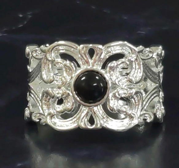 人気商品　大特価　silver925　メキシカンリング　オニキス　銀　ハンドメイド　刻印入り　　フリーサイズ　 1枚目の画像