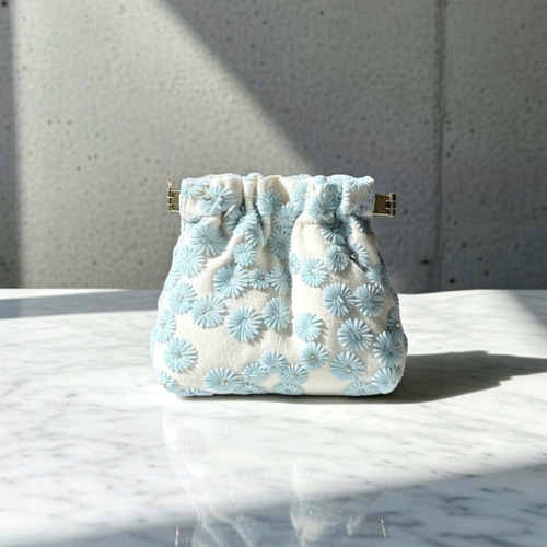 バネ口ポーチ /刺繍レース水色/小さめ/小物入れ・リップ・充電器