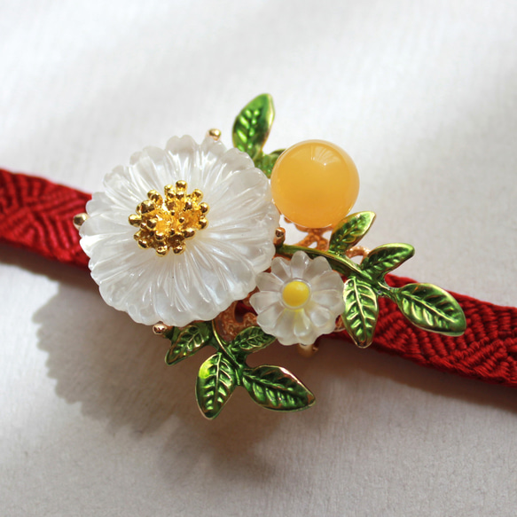 ●帯留/帯留め 白い花と黄色の実 5枚目の画像