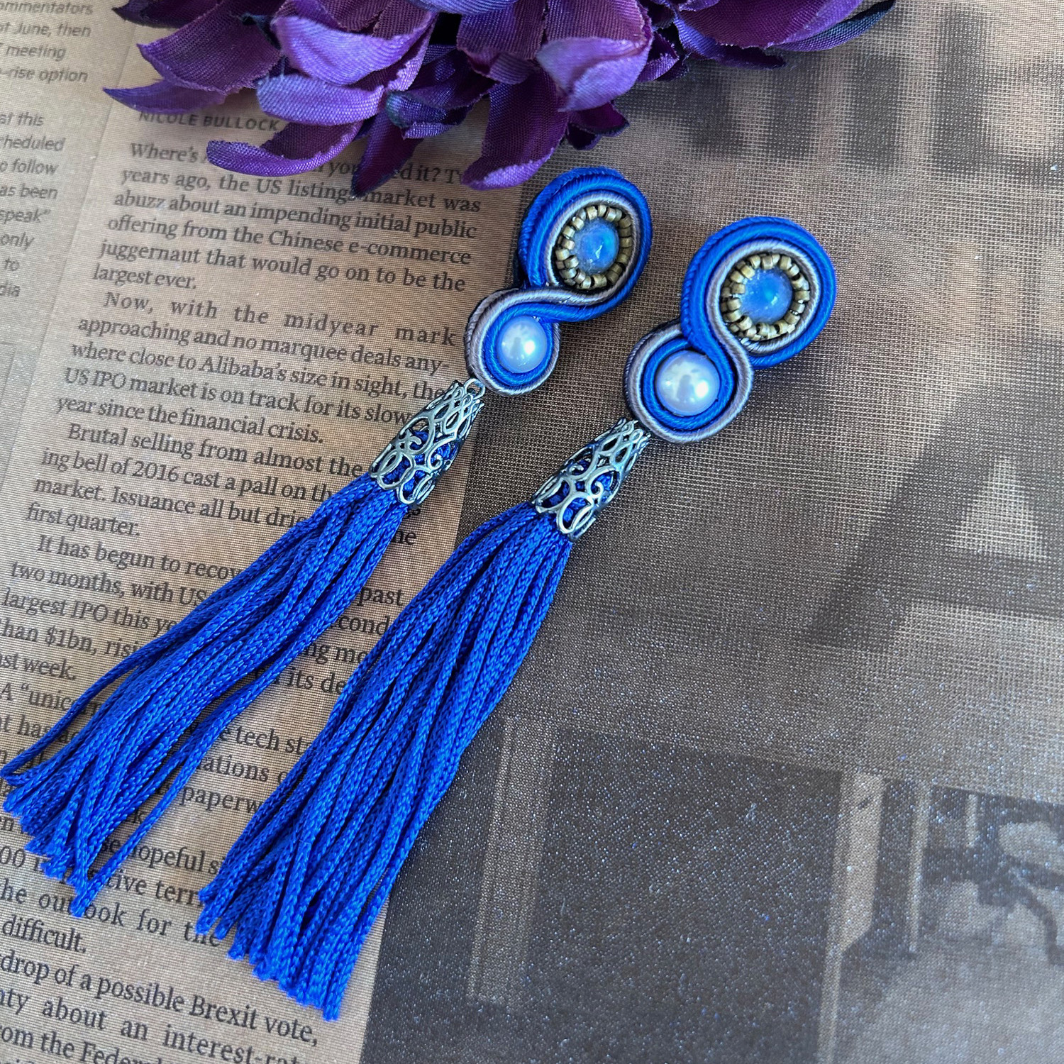 ソウタシエ　タッセルピアス　ブルームーンストーン　淡水パール　チタンピアスポスト　青系　１点物