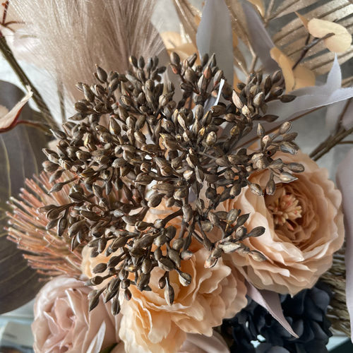 アーティフィシャルフラワー ヌーディベージュなアンティークブーケ