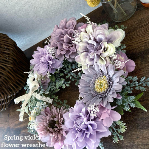 春のお迎えバイオレットフラワーリース リース y u u 通販 18893238