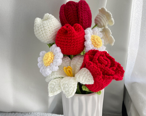 ハンドメイド かぎ針編み 花束 ブーケ 赤 ピンク 枯れないお花 プレゼント 766335a83808339b1f03afa804b943