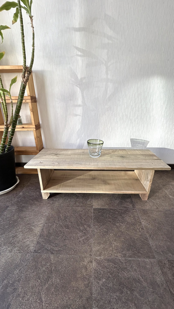 ヴィンテージ感がかわいいカフェテーブル　古材廃材 2枚目の画像