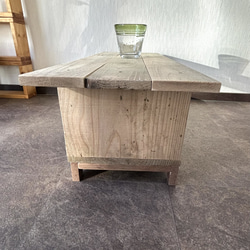 ヴィンテージ感がかわいいカフェテーブル　古材廃材 3枚目の画像