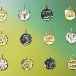 星座コイン／アンティークテイストのK18ペンダントトップ