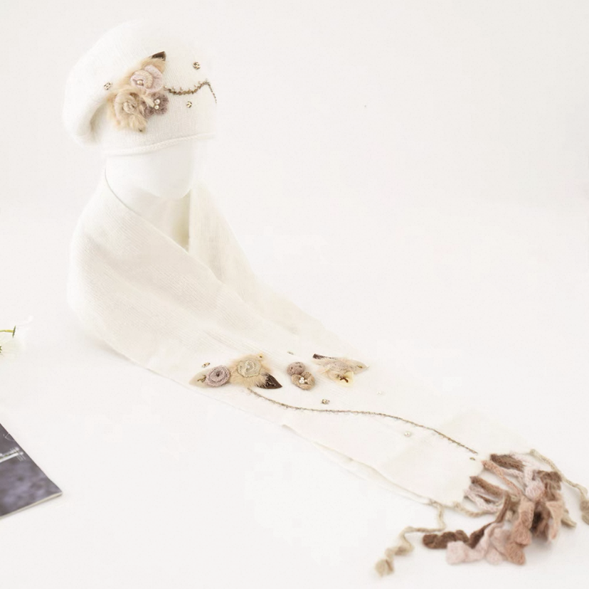 春、ニット帽子とマフラーの2点セット、ウール、秋、母の日、敬老の日、ホワイト