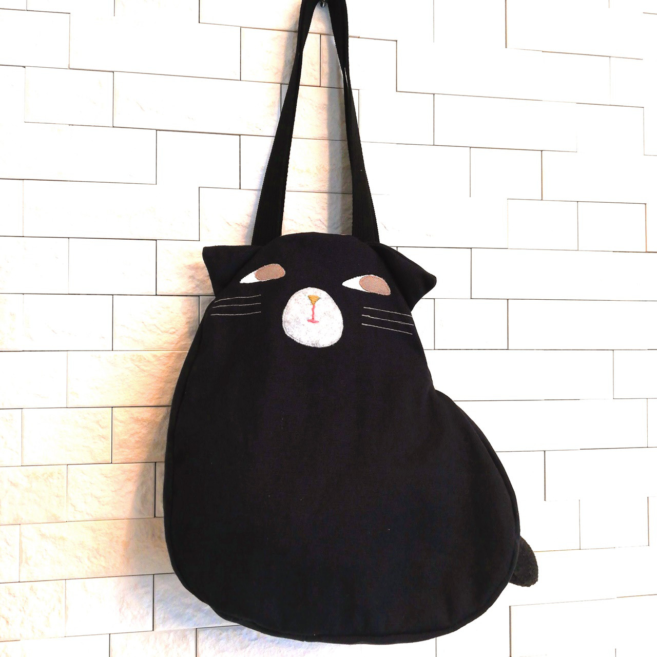 【受注生産】トートバッグ　“猫さんそのもの”バッグ　黒猫　帆布