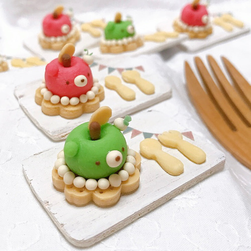 ♡フルーツくまタルトCookie♡ベージュ チャーム フェイクスイーツ